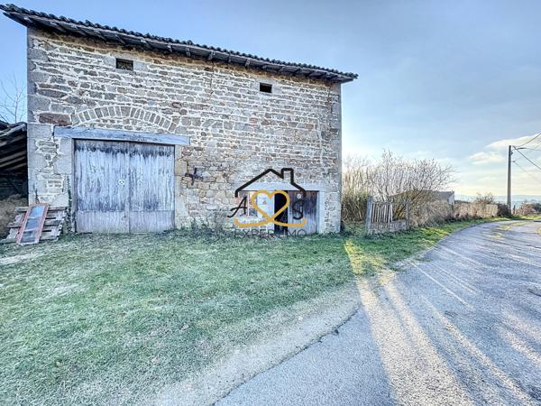 Domaize (63520) Grange à rénover avec terrain à Domaizee