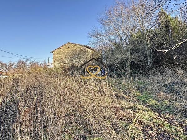 Domaize (63520) Grange à rénover avec terrain à Domaizee