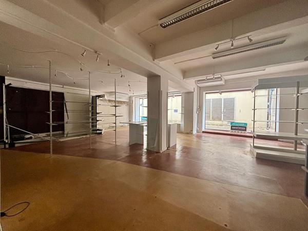 A LOUER - Local commercial de 168m² avec cave à Agen!