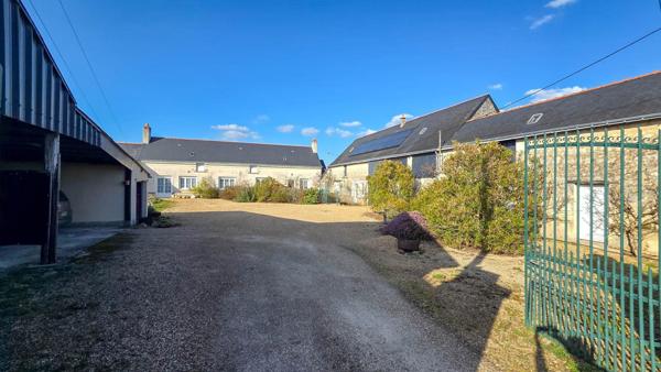 Superbe longère avec dépendances !