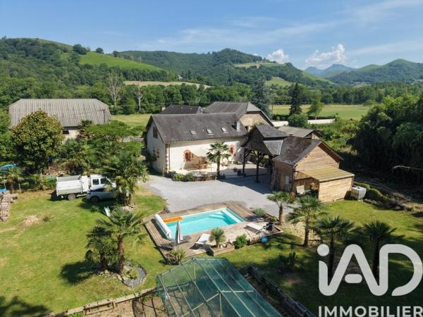 Maison à vendre 10 pièces 349 m² Ance Féas