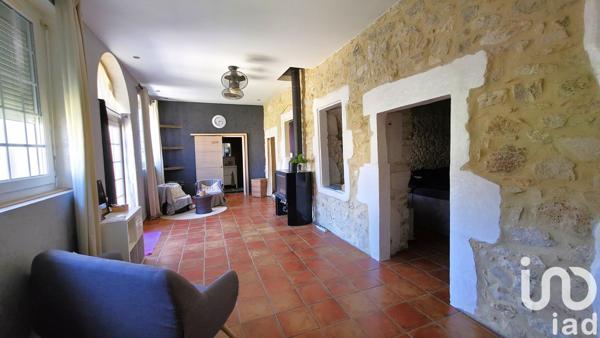 Maison de village 7 pièces de 176 m² à Barjac (30430)