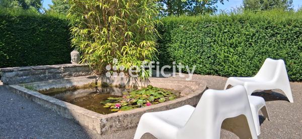 Maison
         10 pièces
        - 208 m² 362 600 € *