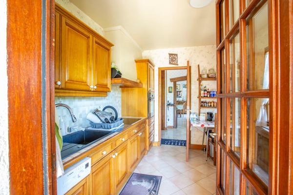 Maison de Maçon 122 m2 + Grand Sous sol ;sur un Terrain de 1,6 Hectare ? Les Andelys