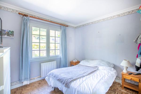 Maison de Maçon 122 m2 + Grand Sous sol ;sur un Terrain de 1,6 Hectare ? Les Andelys