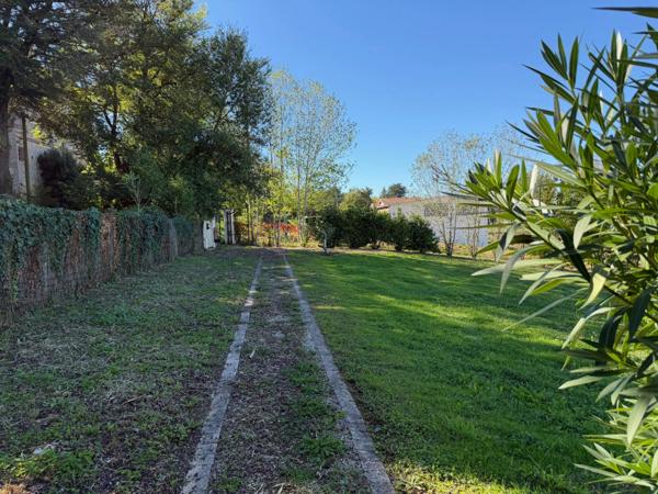 Dpt Gers (32), à vendre BASSOUES maison en pierre, 190 m2 avec jardin 5000 m2 et piscine