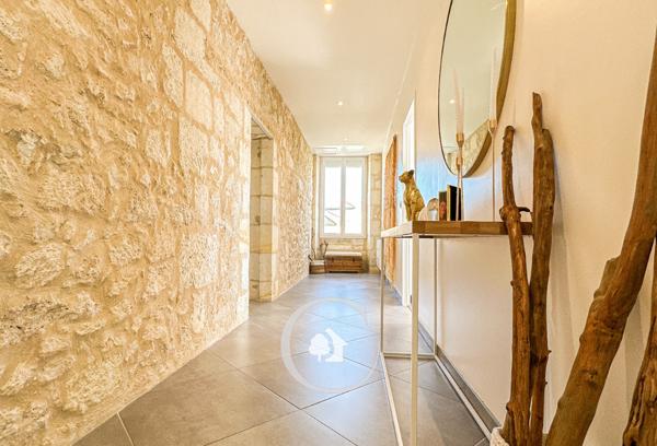 Saint-André-de-Cubzac (33240) BÂTISSE T6 - 5 CHAMBRES - PISCINE