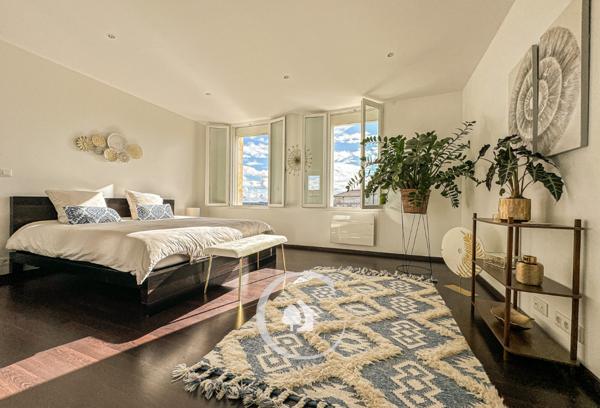 Saint-André-de-Cubzac (33240) BÂTISSE T6 - 5 CHAMBRES - PISCINE