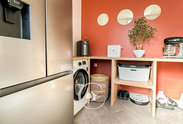 Saint-André-de-Cubzac (33240) BÂTISSE T6 - 5 CHAMBRES - PISCINE