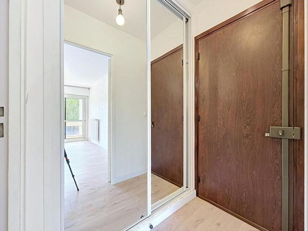 Grand studio avec balcon au pied du métro Villejuif Léo Lagrange
