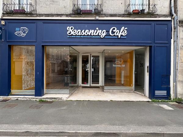 Local commercial 5 pièce(s) 175 m²