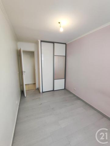 Appartement T5 à vendre  5 pièces - 76,88 m2 BRON - 69