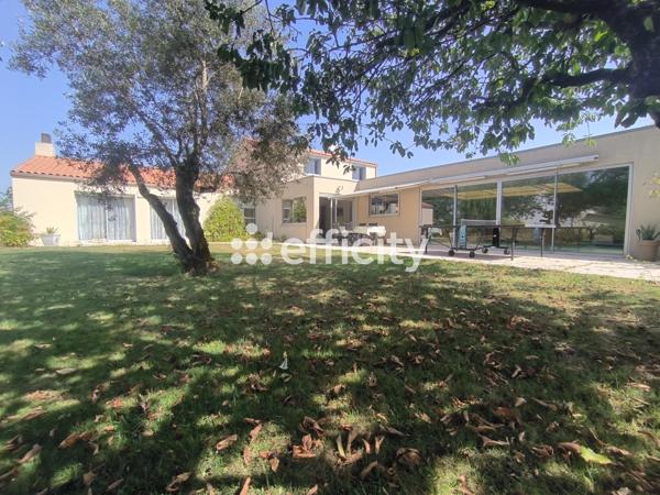 Maison 6 pièces - 211 m²