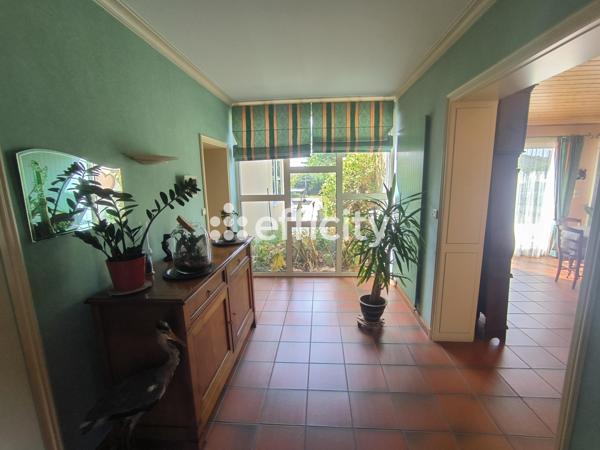 Maison 6 pièces - 211 m²