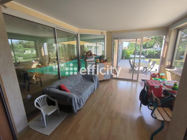 Maison 6 pièces - 211 m²