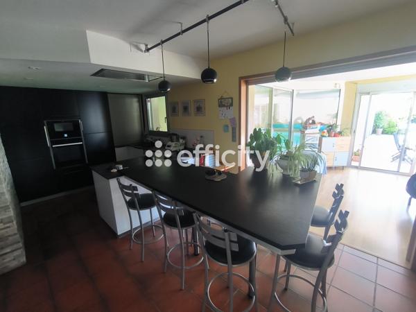 Maison 6 pièces - 211 m²