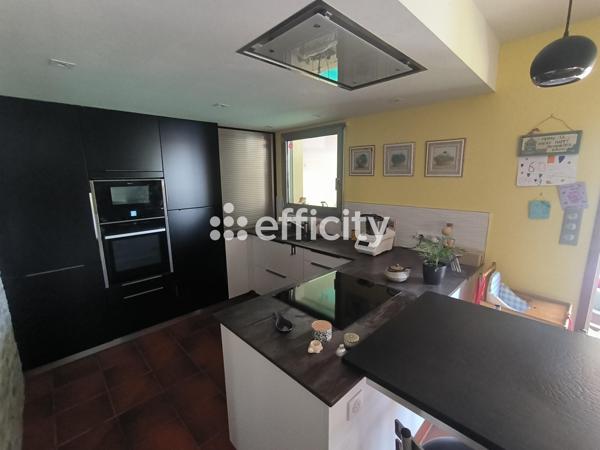 Maison 6 pièces - 211 m²