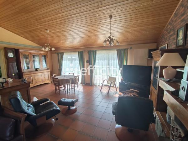 Maison 6 pièces - 211 m²