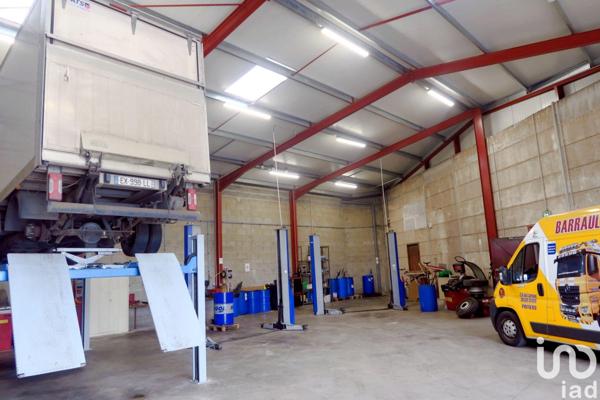 Boutique/Local commercial à vendre 840 m² Lussac-les-Châteaux