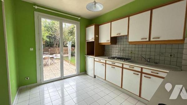 A vendre - Châlons-en-Champagne, secteur hôpital - Maison T6 de 108 m² avec terrasse et jardin
...