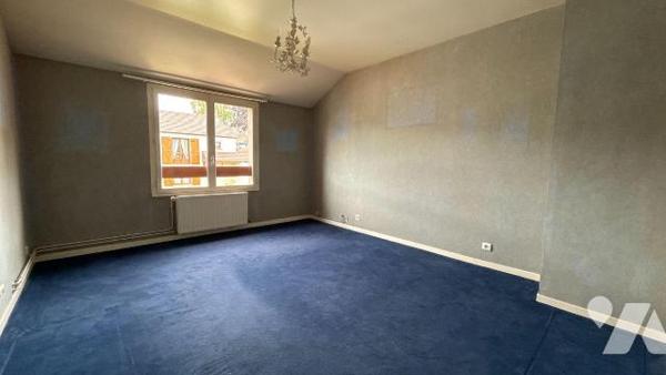 A vendre - Châlons-en-Champagne, secteur hôpital - Maison T6 de 108 m² avec terrasse et jardin
...