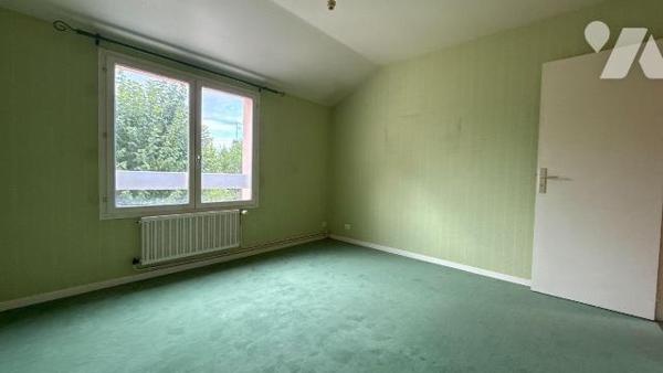 A vendre - Châlons-en-Champagne, secteur hôpital - Maison T6 de 108 m² avec terrasse et jardin
...