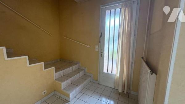 A vendre - Châlons-en-Champagne, secteur hôpital - Maison T6 de 108 m² avec terrasse et jardin
...