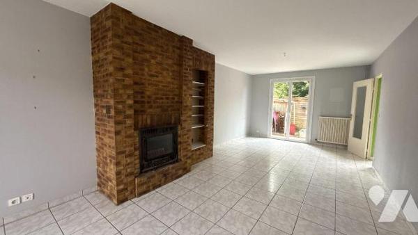 A vendre - Châlons-en-Champagne, secteur hôpital - Maison T6 de 108 m² avec terrasse et jardin
...