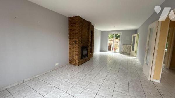 A vendre - Châlons-en-Champagne, secteur hôpital - Maison T6 de 108 m² avec terrasse et jardin
...