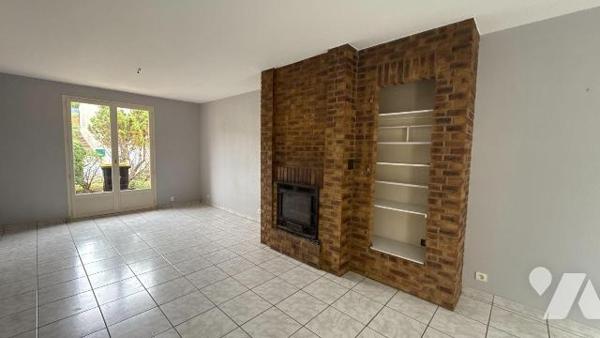 A vendre - Châlons-en-Champagne, secteur hôpital - Maison T6 de 108 m² avec terrasse et jardin
...