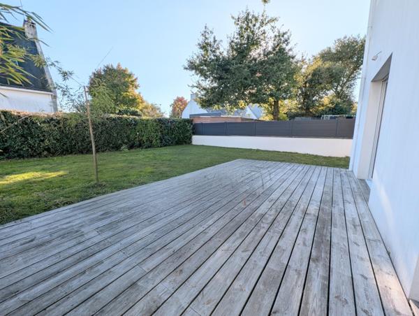Maison contemporaine 96 m² RT2012 – 4 pièces – Terrasse et jardin clos – Bourg de Ploeren, proche Vannes et Go