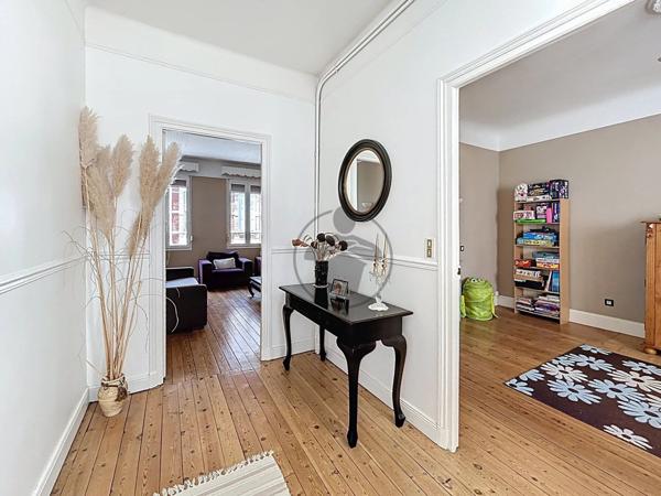 Vente Maison 7 pièces 160 m2 à Saint-Quentin