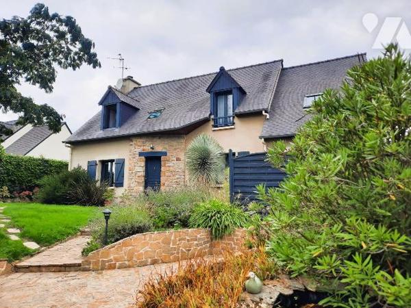 Pour famille nombreuse ou personnes recherchant une rentabilité locative, à Cancale proximité c...