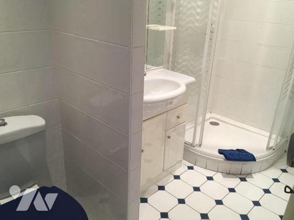 Pour famille nombreuse ou personnes recherchant une rentabilité locative, à Cancale proximité c...