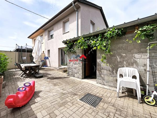 Maison
                                                                                                                                                                                                                                                                                                                        4 pièce(s)                                                                                                                                                                                                          3 chambre(s)                                                                                                                                                                                                          82  m²