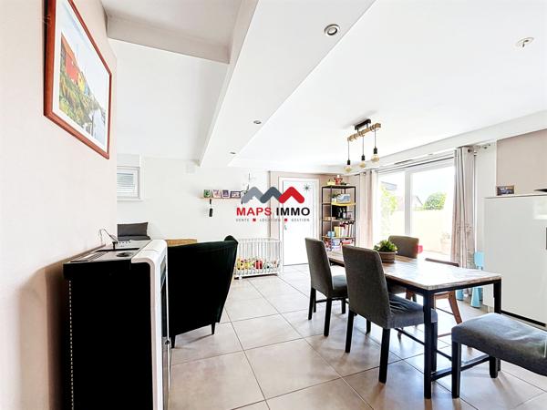 Maison
                                                                                                                                                                                                                                                                                                                        4 pièce(s)                                                                                                                                                                                                          3 chambre(s)                                                                                                                                                                                                          82  m²