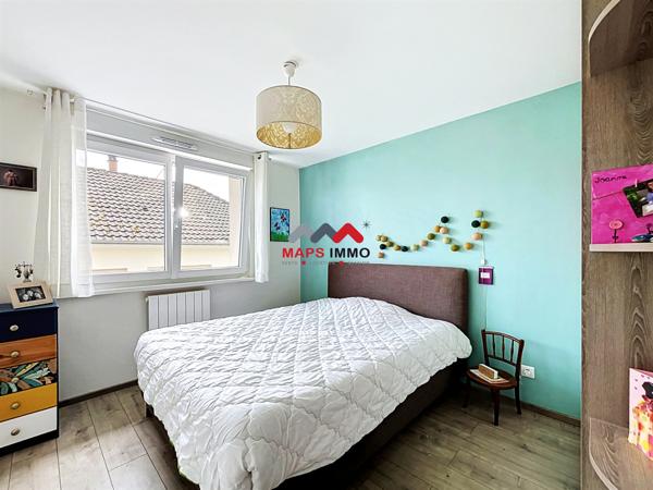 Maison
                                                                                                                                                                                                                                                                                                                        4 pièce(s)                                                                                                                                                                                                          3 chambre(s)                                                                                                                                                                                                          82  m²