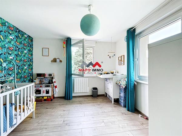 Maison
                                                                                                                                                                                                                                                                                                                        4 pièce(s)                                                                                                                                                                                                          3 chambre(s)                                                                                                                                                                                                          82  m²