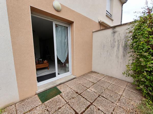 SAINT-ÉLOI -5 MINUTES DE NEVERS- MAISON 2 CHAMBRES  AVEC GARAGE   INVESTISSEMENT LOCATIF-COPROPRIETE DE 2009