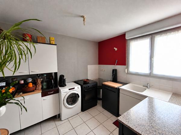 SAINT-ÉLOI -5 MINUTES DE NEVERS- MAISON 2 CHAMBRES  AVEC GARAGE   INVESTISSEMENT LOCATIF-COPROPRIETE DE 2009