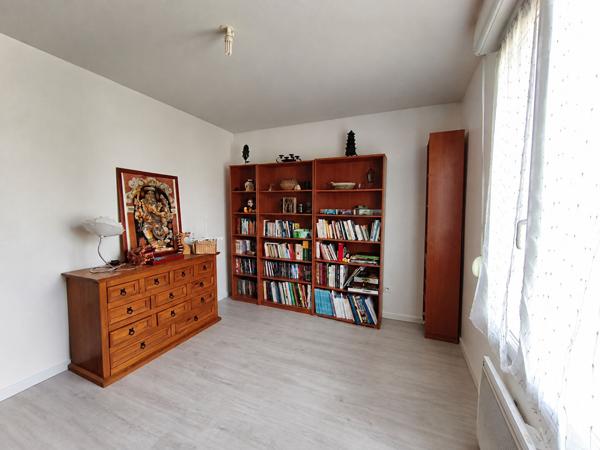 SAINT-ÉLOI -5 MINUTES DE NEVERS- MAISON 2 CHAMBRES  AVEC GARAGE   INVESTISSEMENT LOCATIF-COPROPRIETE DE 2009