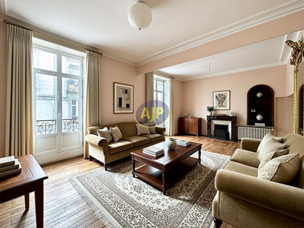 Location appartement Nantes : 1 700 € - AJP Immobilier Nantes Jouzel