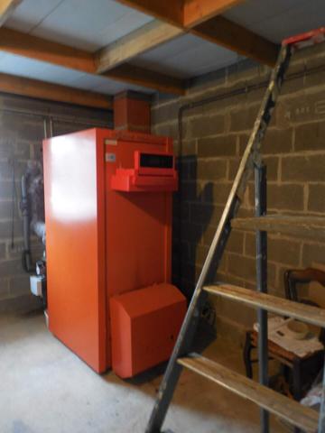 A vendre grande maison dans unique station thermale du Limousin.