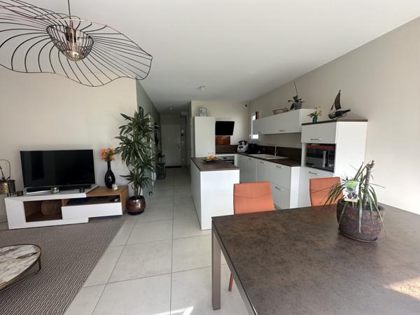 Maison
                                                                                                                                                                                                                                                                                                                        4 pièce(s)                                                                                                                                                                                                          3 chambre(s)                                                                                                                                                                                                          87.21  m²