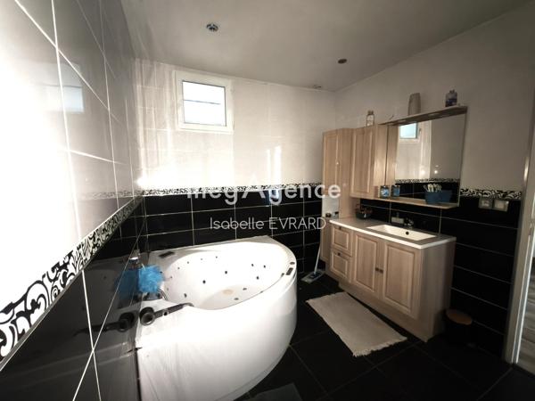 Maison à Saron-sur-Aube, 51260 - 5 pièces 141m²