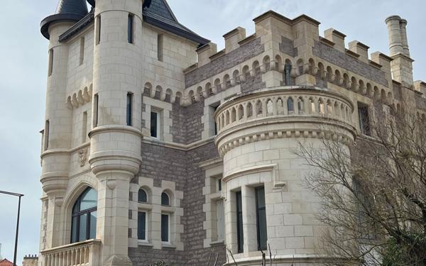 Appartement à vendre    3 pièces • 72,70 m2 Biarritz