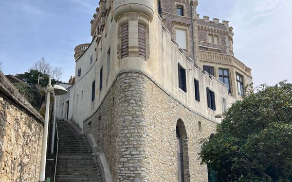 Appartement à vendre    3 pièces • 72,70 m2 Biarritz