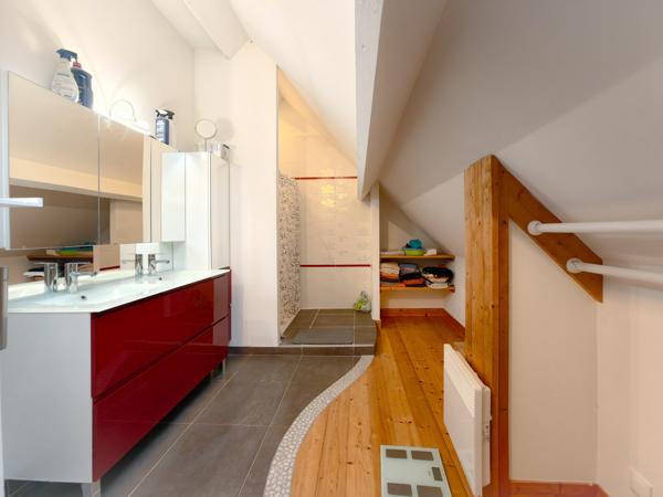 Maison 8 pièces - 177 m²