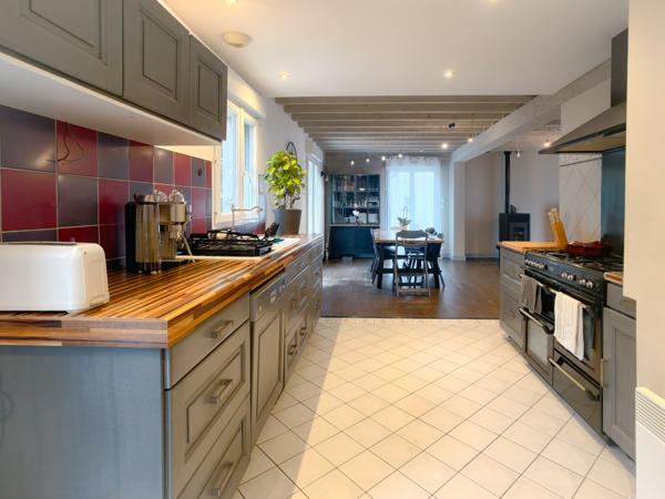 Maison 8 pièces - 177 m²