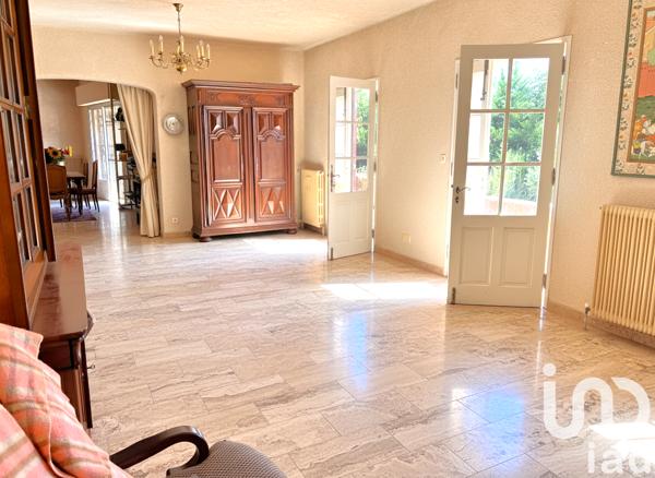 Maison à vendre 8 pièces 200 m² Aix-en-Provence